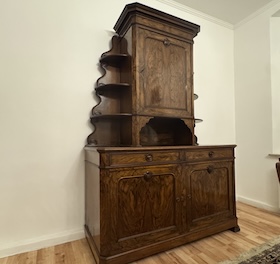 Historische Einrichtung im Apartment MAXPLATZ 4